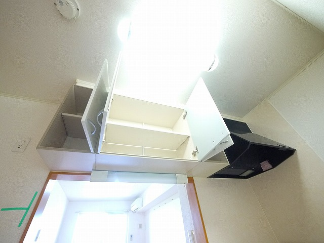 カルム　プロムナードのキッチン|エアコンです