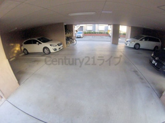【駐車場】