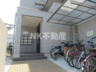 【エントランス】 | 毎日通るエントランスはこのようになっています