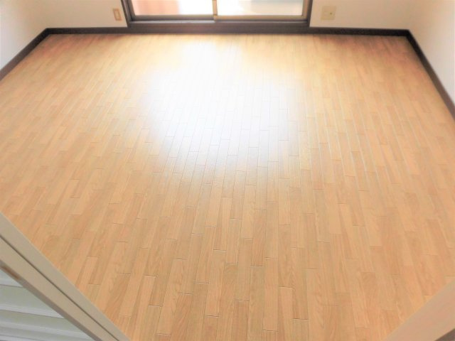 パナハイツ稲葉の洋室