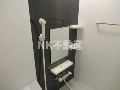 【浴室】 | グラスハウス（東花園賃貸） | 落ち着いた空間のお風呂です