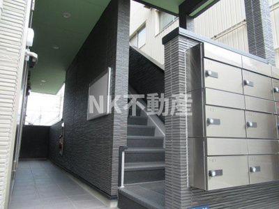 【エントランス】 | グラスハウス（東花園賃貸） | 落ち着いたエントランスです