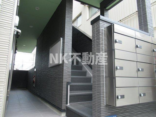【エントランス】 | グラスハウス（東花園賃貸） | 落ち着いたエントランスです