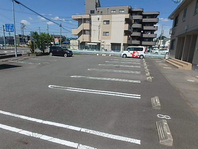コンフォートBの駐車場