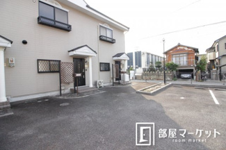 【駐車場】