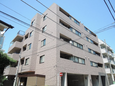 【外観】 | グランフォーリア横浜反町 | 南西角部屋、ウッドテラスでゆったりくつろげる空間。