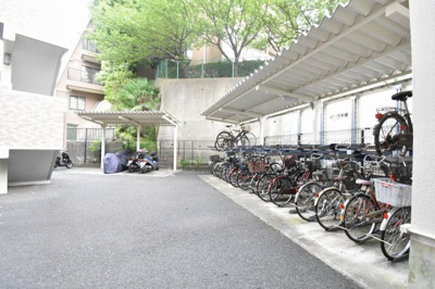 【その他共用部分】 | ビッグヴァン大倉山 | 駐輪場