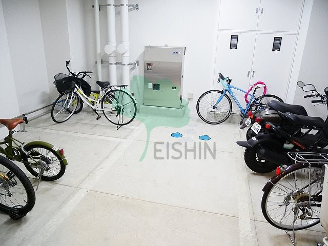 サンヒルズ吉塚の駐車場