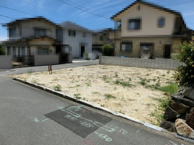 魚住町長坂寺　東南角地　建築条件なしの外観