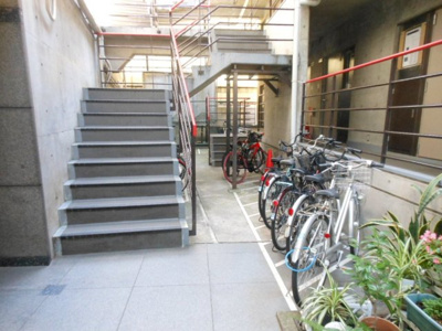 【その他共用部分】 | プリエールＪＲ塚口駅前 | 自転車置き場