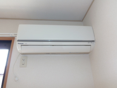 【設備】 | ファミール富士見 | 夏場も冬場も安心なエアコン付
『ファミール富士見』