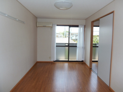 【居間・リビング】 | ファミール富士見 | ☆日当りの良いリビング☆
『ファミール富士見』