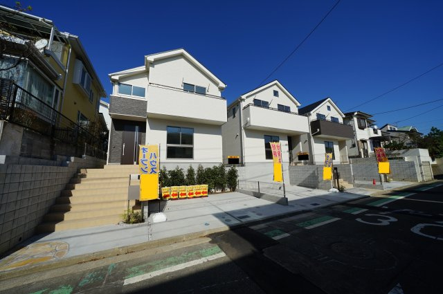 保土ヶ谷区新桜ヶ丘２丁目　全３棟新築戸建ての外観