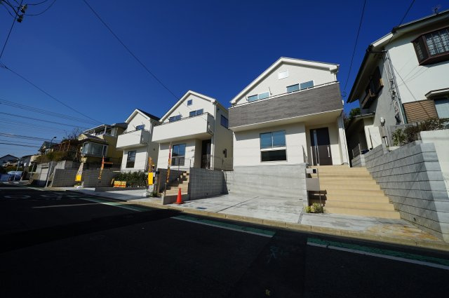 保土ヶ谷区新桜ヶ丘２丁目　全３棟新築戸建ての外観