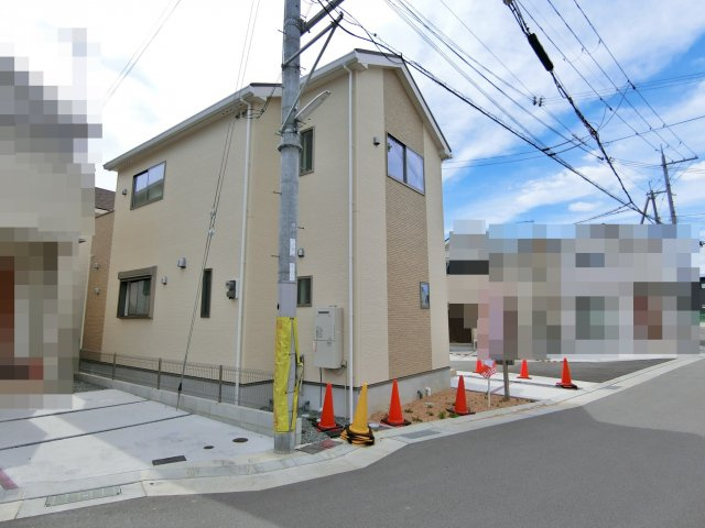 神戸市西区伊川谷町長坂　新築戸建　９号棟の前面道路含む現地写真