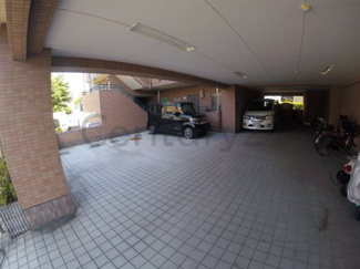 【駐車場】