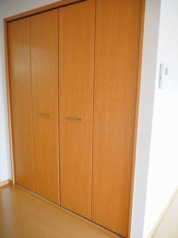 シャインヒルズの玄関