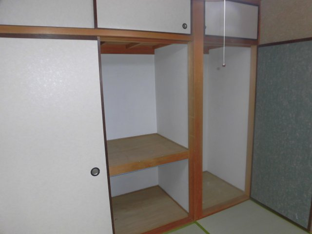 説田ビルの収納