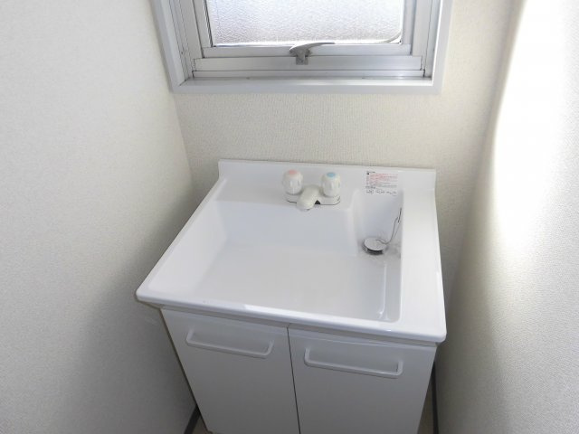 説田ビルの独立洗面台