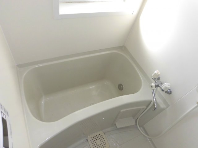 説田ビルの浴室