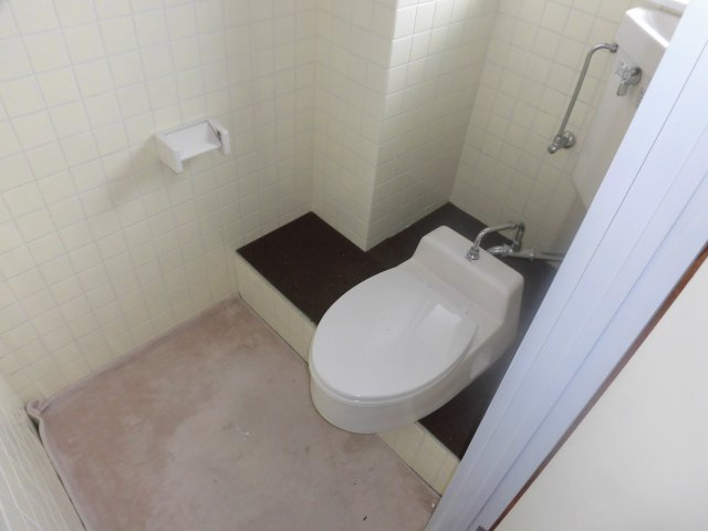 説田ビルのトイレ