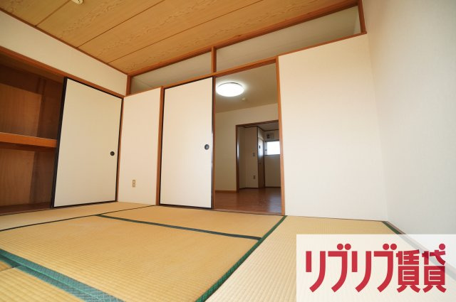 内山第三ビルの寝室
