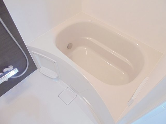 ウィンドワード市川の浴室