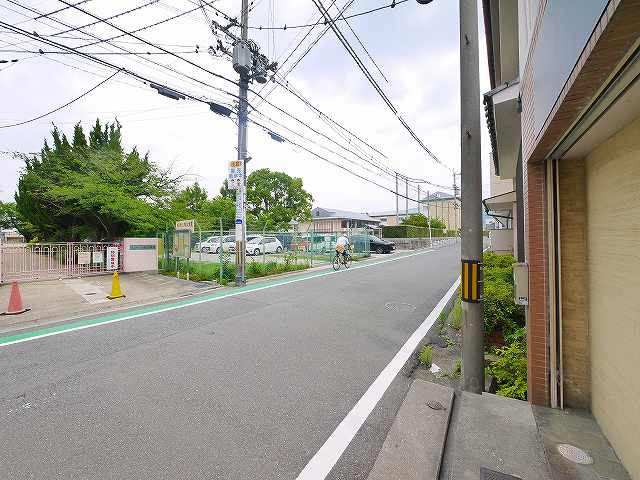 たつみ屋店舗の周辺