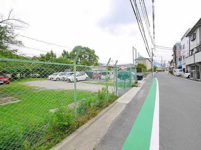 たつみ屋店舗の周辺