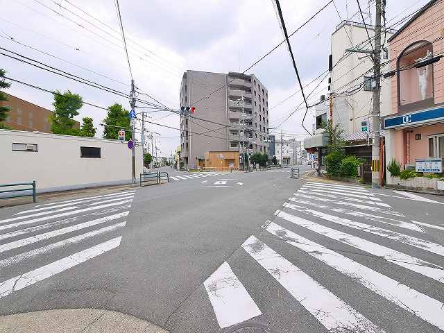 たつみ屋店舗の周辺