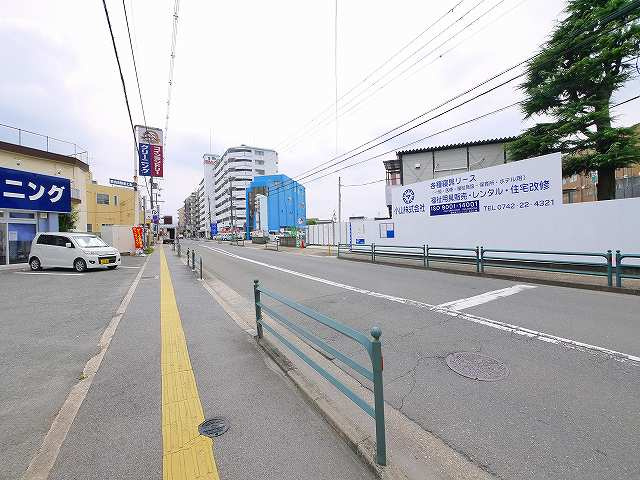 たつみ屋店舗の周辺
