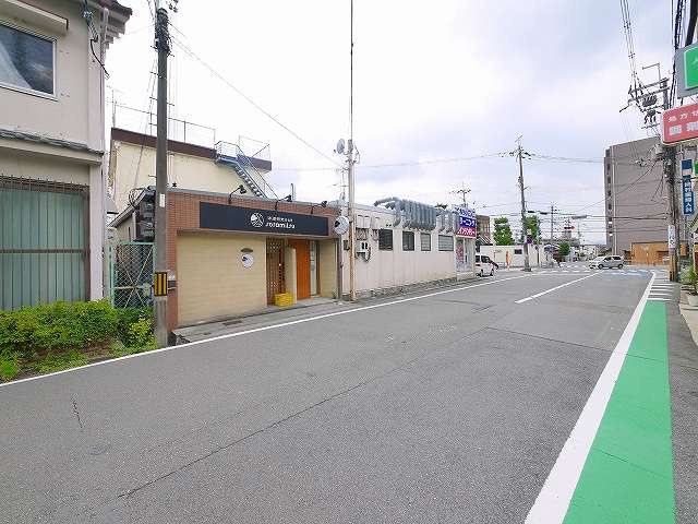 たつみ屋店舗の周辺