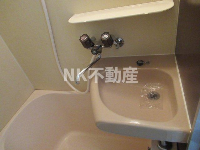 【洗面所】 | エアリーコート小阪（八戸ノ里賃貸） | 洗面です