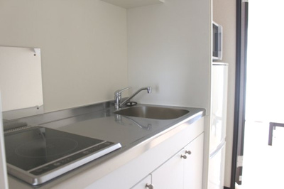 【キッチン】 | プラテリーアⅢ | IHコンロ完備、お料理やお掃除もラクラクです。