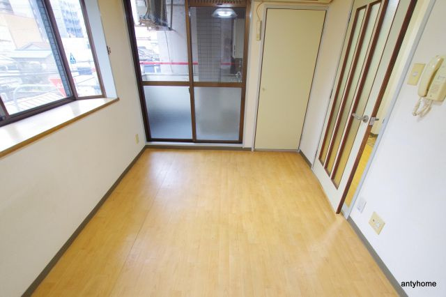 ラリッシュ　仲介手数料無料の寝室