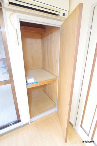 ラリッシュ　仲介手数料無料の収納
