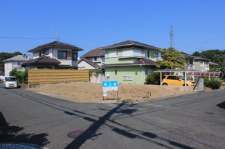 【前面道路含む現地写真】