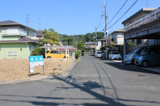 【前面道路含む現地写真】