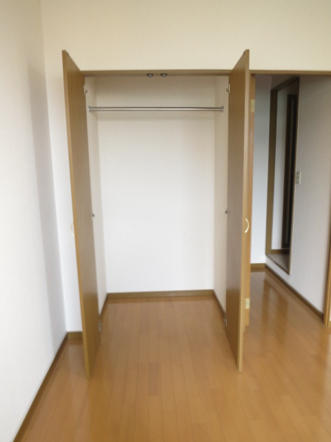 アンプルールブワ　セストの収納