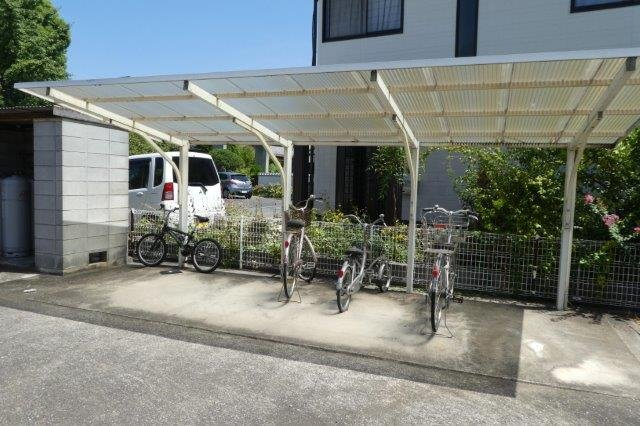 倉敷市沖のアパートのその他共用部分|自転車置き場