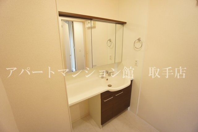 サンモールの独立洗面台