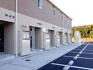 【エントランス】 | ブルーアイズ