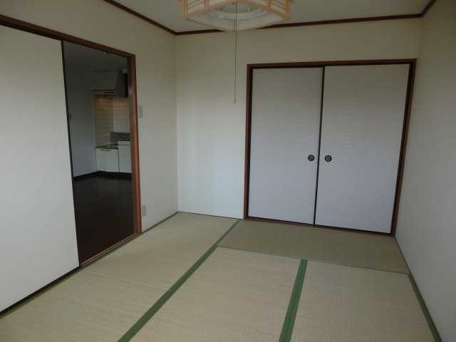 ビスタ神崎川の和室