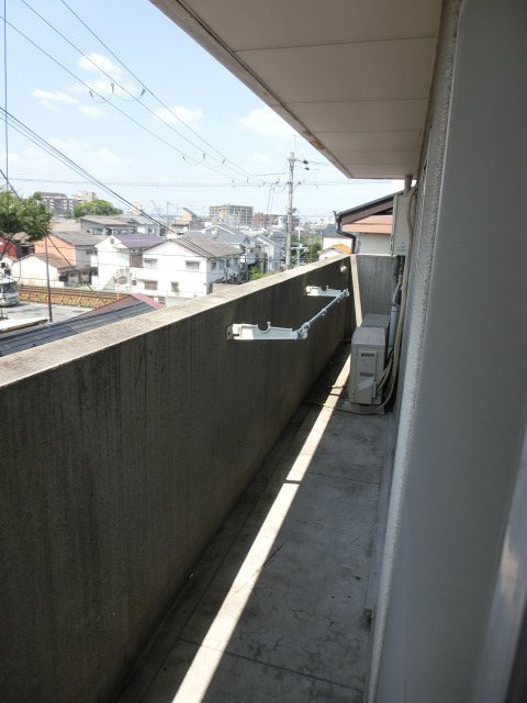 ビスタ神崎川のバルコニー