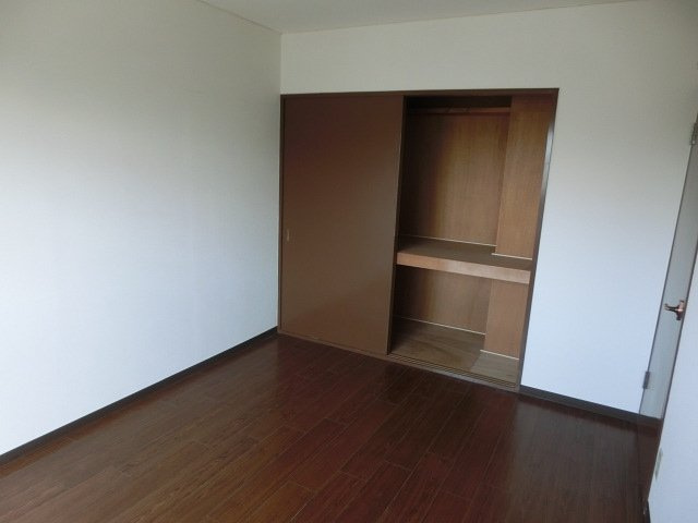 ビスタ神崎川の洋室