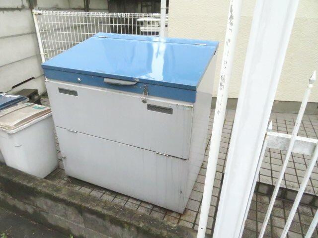 敷地内ゴミ置場