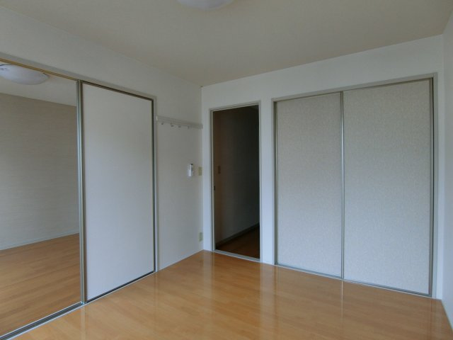ハイツ安倍21I棟の洋室