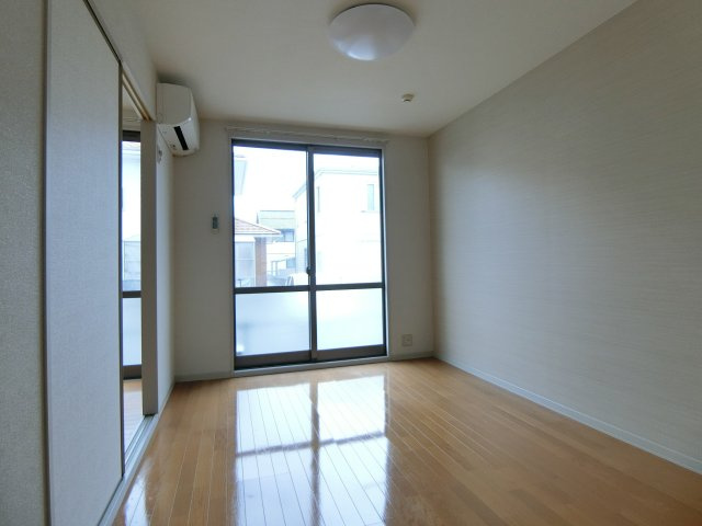 ハイツ安倍21I棟の居間・リビング