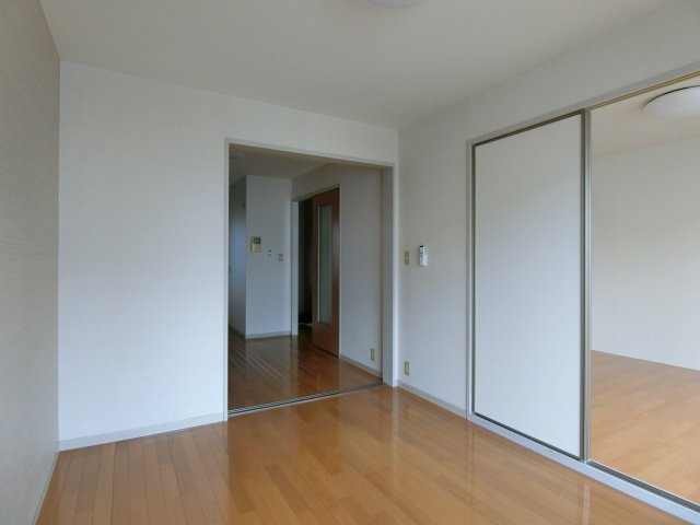 ハイツ安倍21I棟の居間・リビング