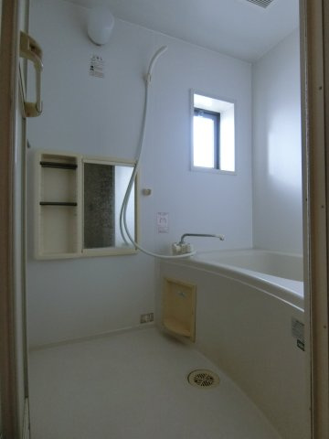 ハイツ安倍21I棟の浴室